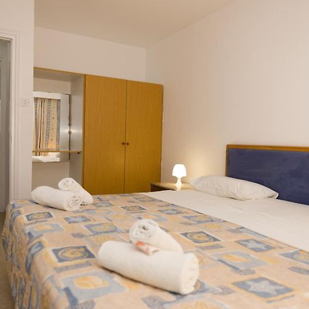 Alecos Hotel Apartments パ フォス エクステリア 写真