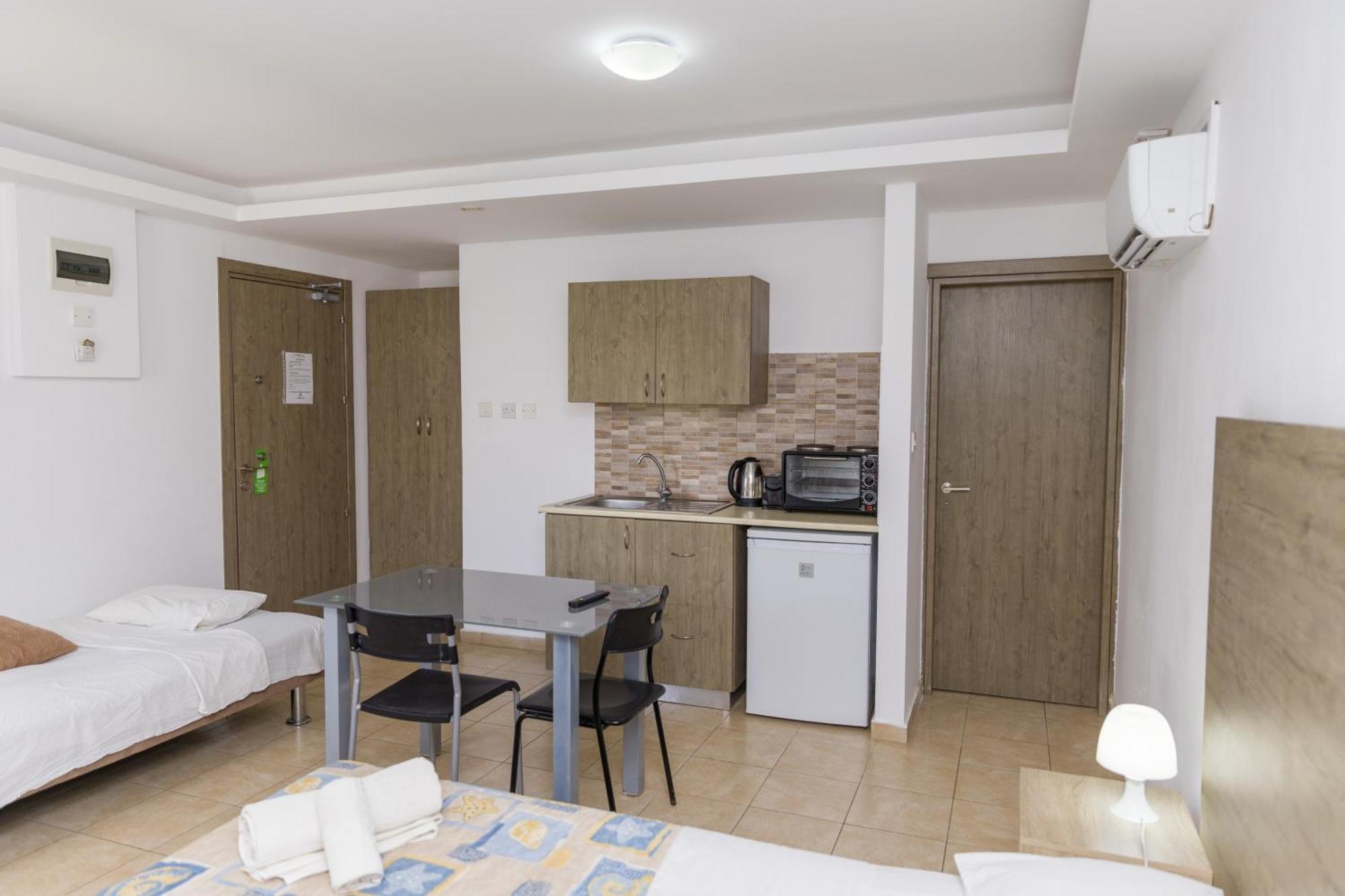 Alecos Hotel Apartments パ フォス エクステリア 写真