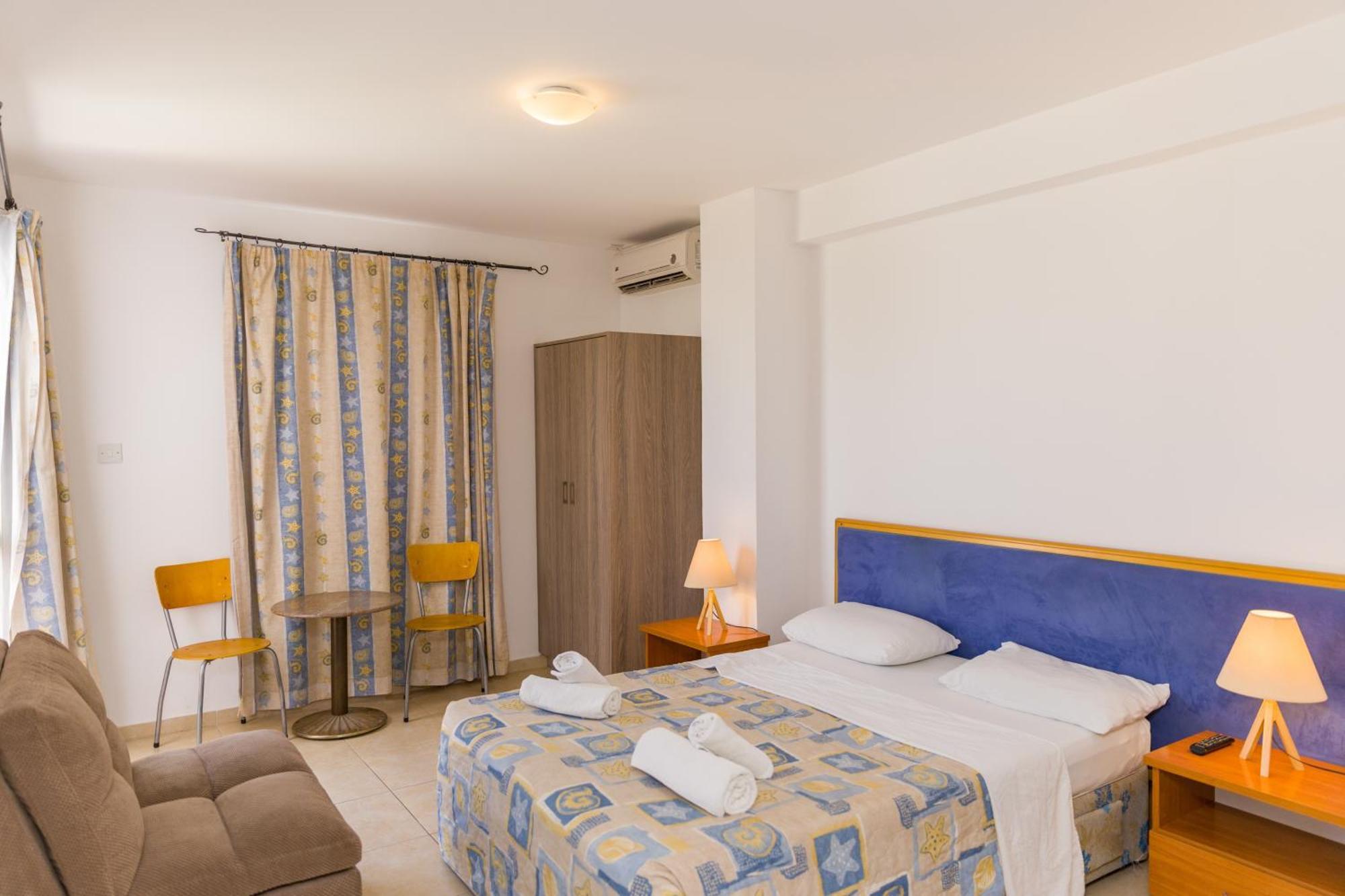 Alecos Hotel Apartments パ フォス エクステリア 写真