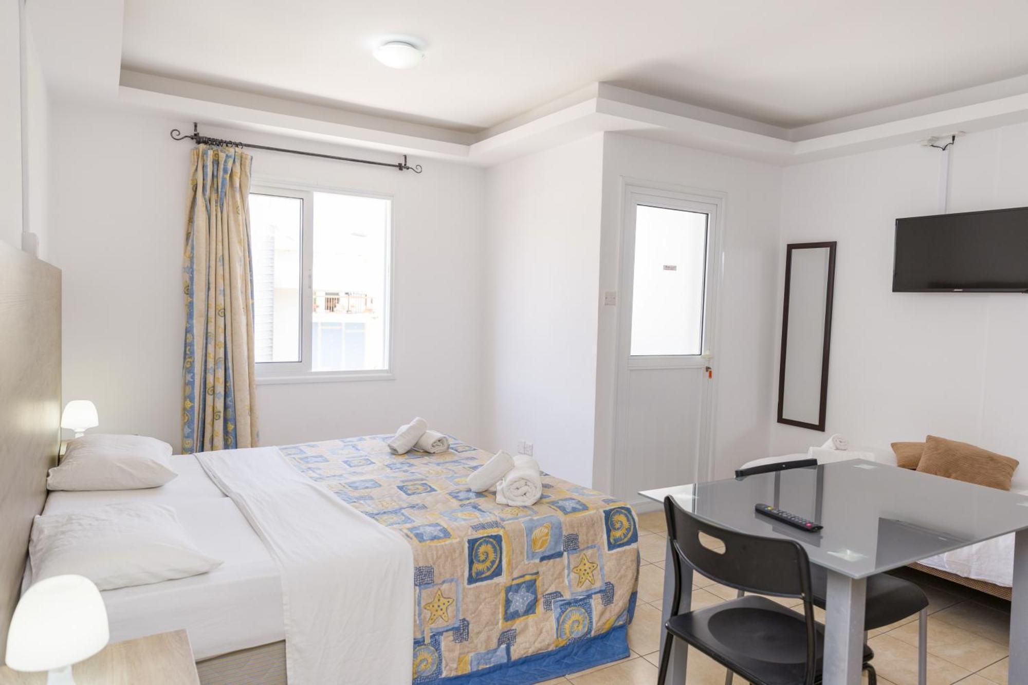 Alecos Hotel Apartments パ フォス エクステリア 写真