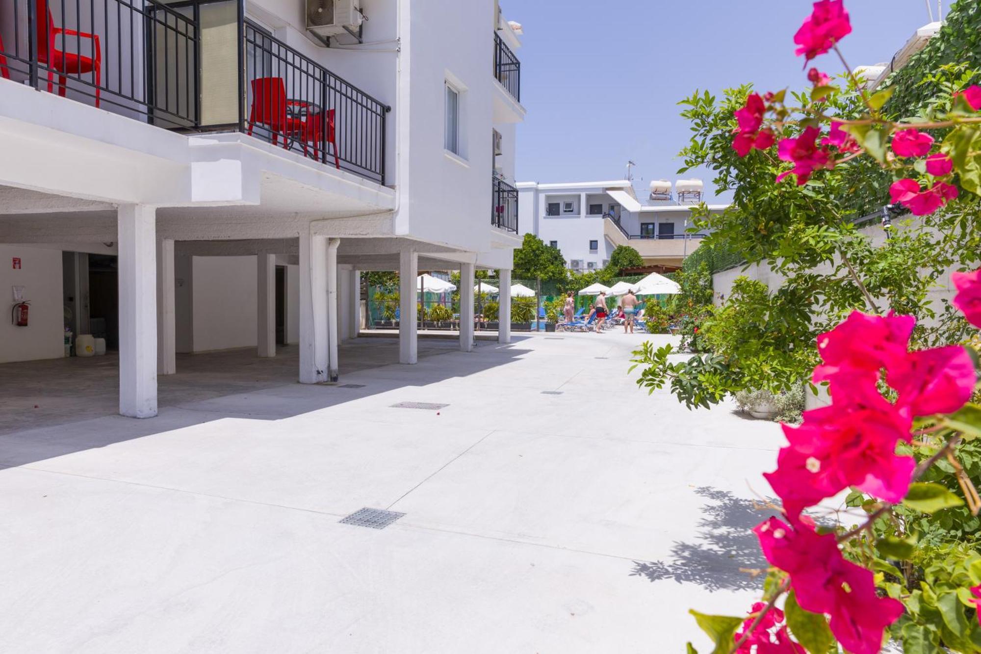 Alecos Hotel Apartments パ フォス エクステリア 写真